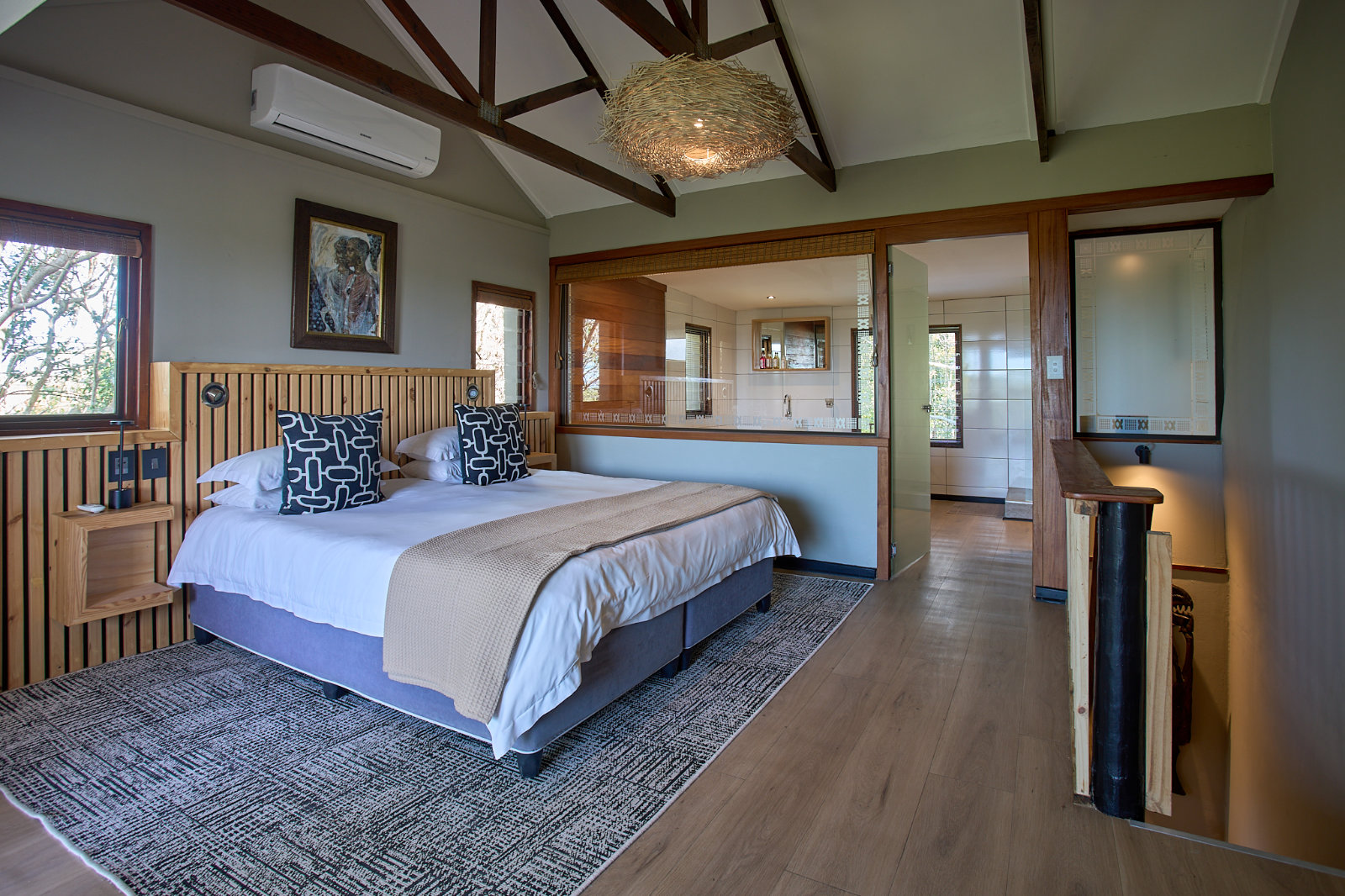 A Duplex Suite at Hog Hollow Country Lodge
